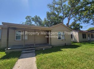 6310 Amber Dr, Hitchcock, TX 77563
