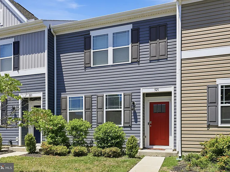 521 Ridgely Blvd — Photo 2