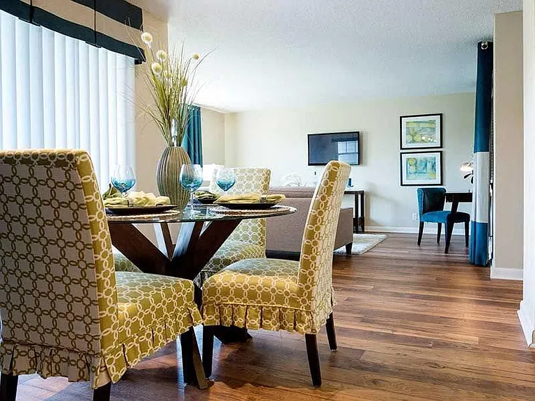 Ventana at the Lake Apartments — Photo 14