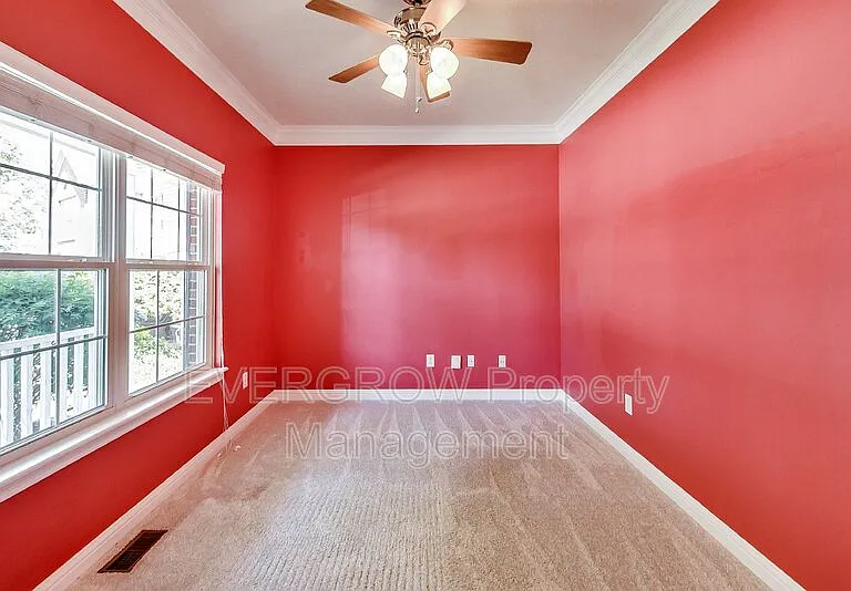 1047 Andrew Ct — Photo 15