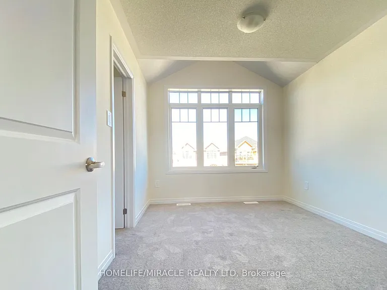 1339 Broderick St — Photo 2