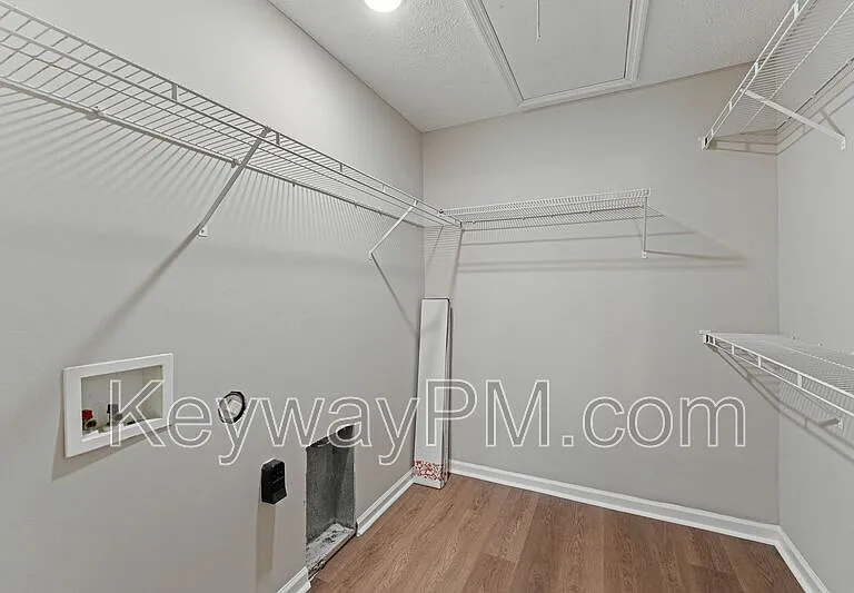 858 Pawley Ct — Photo 10