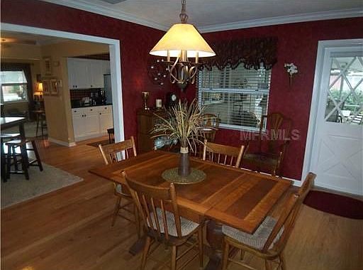 4th image of 1018 Edgewater Dr