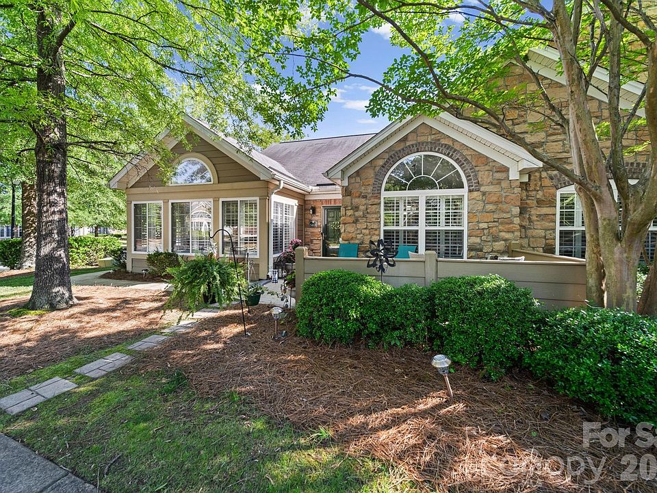 5418 Prosperity View Dr, Charlotte, NC 28269 | MLS #4388273 | Zillow