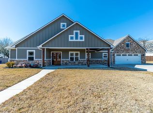 2803 Meadowview Rd, Commerce, TX 75428