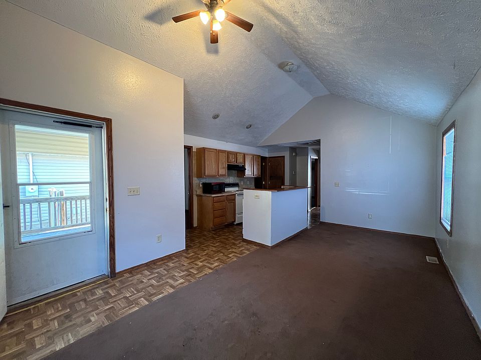 2nd image of 1919 N Lyon Ave
