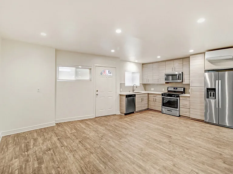 Citra Apartments — Photo 35