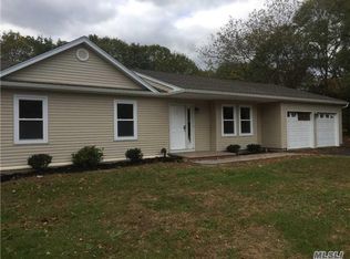 6 Eason Dr, Ridge, NY 11961