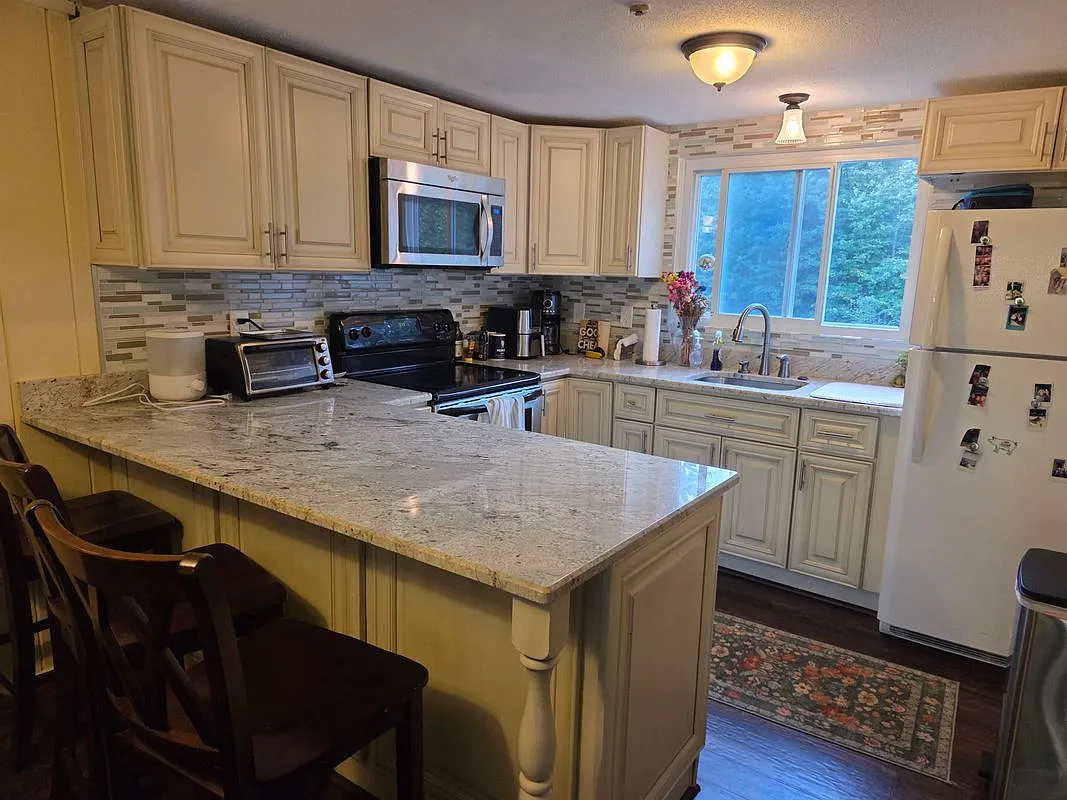 2 bed, 2.0 bath, 1284 sqft, $2,000 — Photo 3