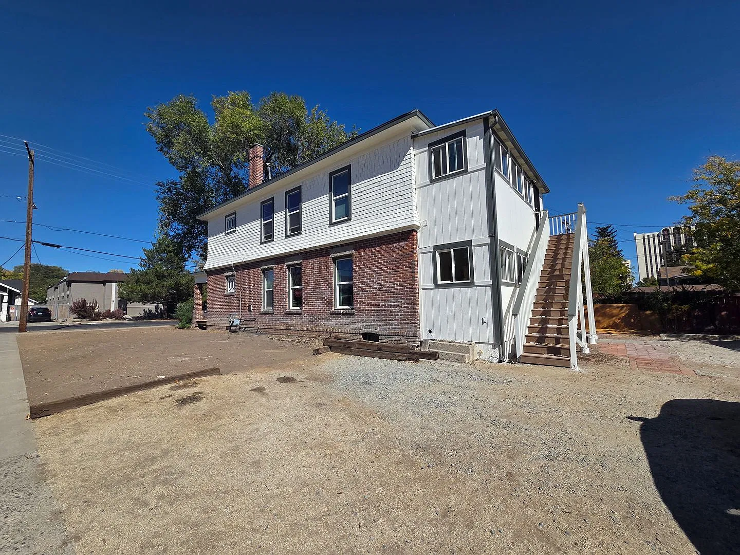 Conveniently Located 2-Bedroom Apartment Near Downtown & UNR — Photo 2
