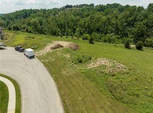 305 Red Oak Ln, Pittsburgh, PA