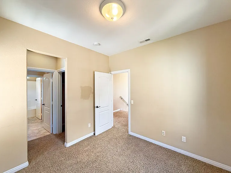 8404 Katherine Claire Ln — Photo 13