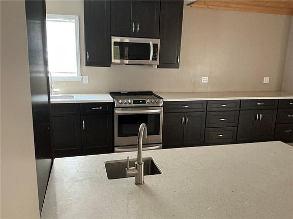 5th image of 4043 S Pin Oak Ave