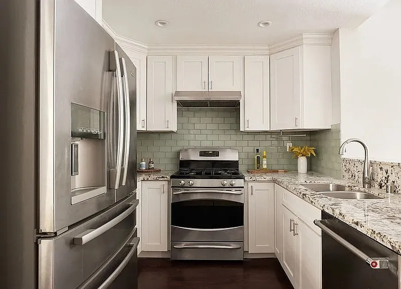 2 bed, 2.0 bath, 1110 sqft, $4,000 — Photo 3