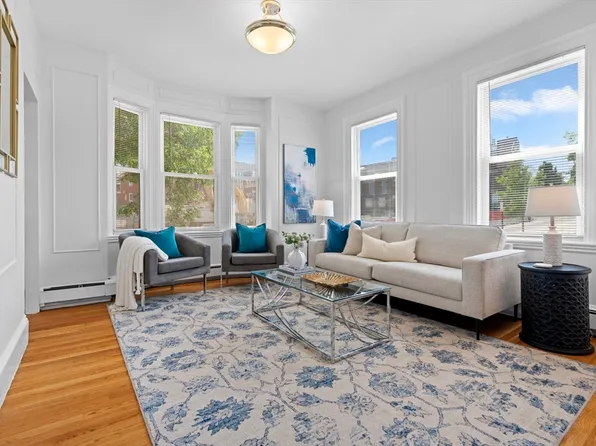 39 School St, Brookline, MA 02446