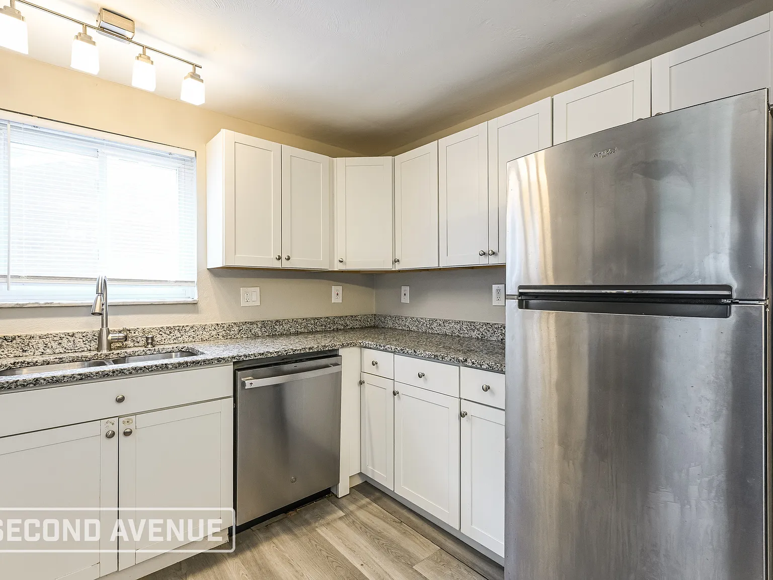 3 bed, 2.0 bath, 1625 sqft, $1,725 — Photo 2