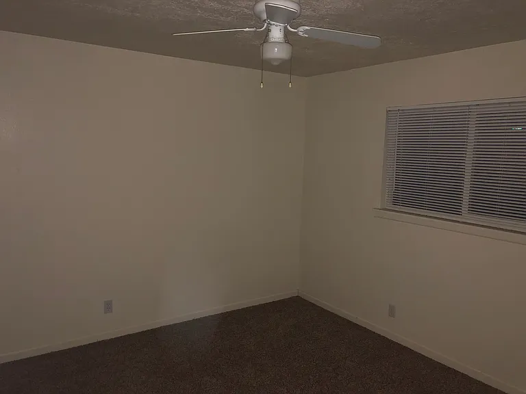 1st Floor Nob Hill 1 Bed Apartment 1 Block to Morningside Park — Photo 35