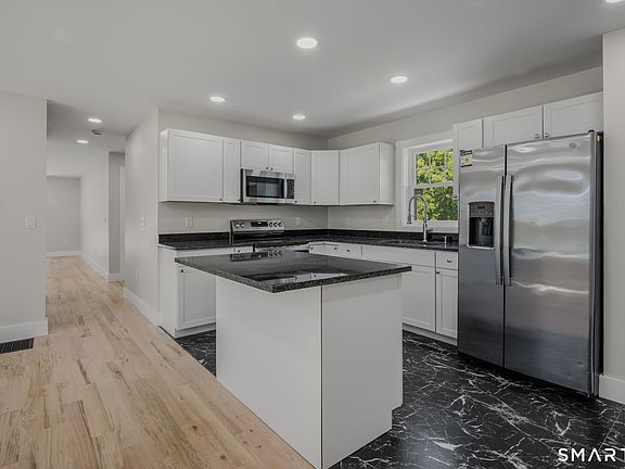 5th image of 73 Cow Hill Road
