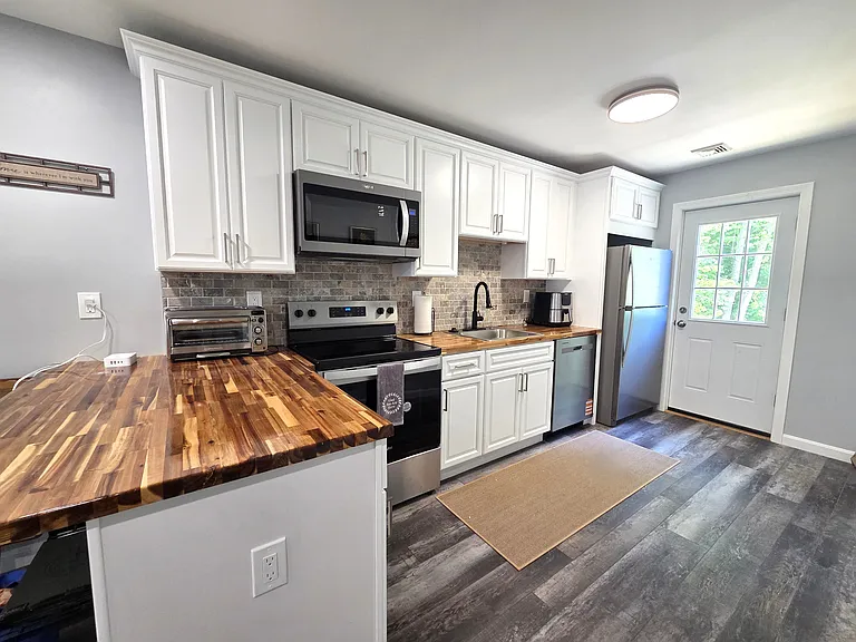 276 Sumner St #2 — Photo 3