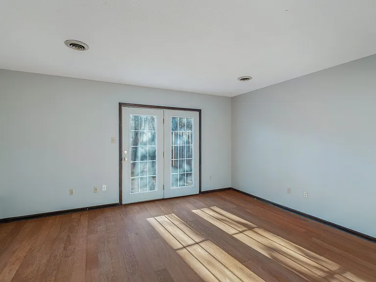 354 Indian Hills Cir — Photo 9