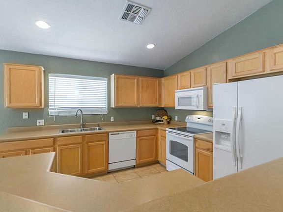 3rd image of 15322 W Laurel Ln
