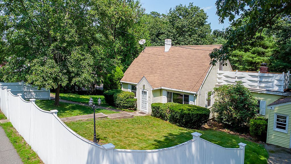 127 High St, Randolph, MA 02368 Zillow