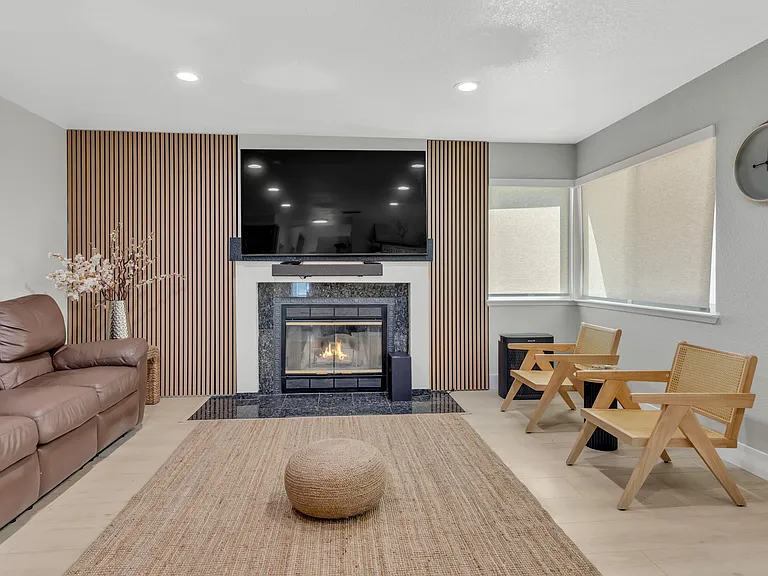8024 Caymus Dr — Photo 43