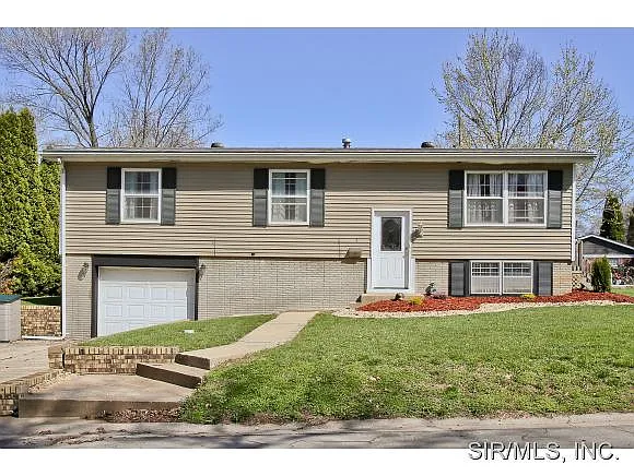 5 Halleck Ave photo 1