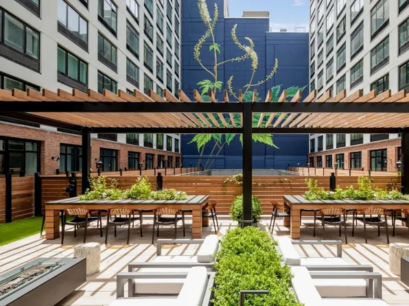 475 Clermont Avenue image 13 of 23