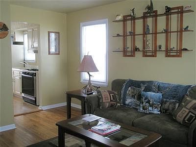 2nd image of 8344 Gordon Dr