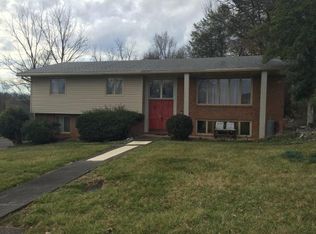 241 Royal Dr, Kingsport, TN 37663