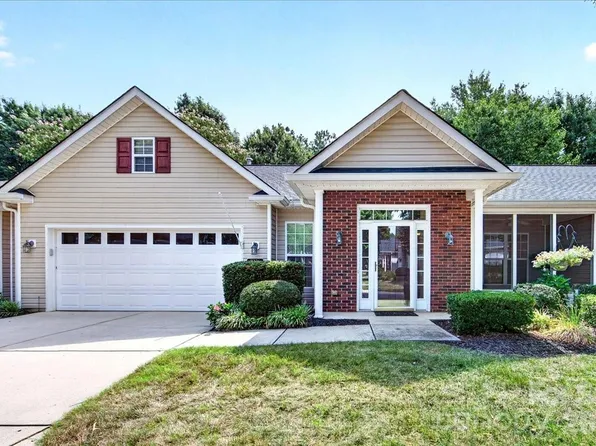 9236 Duckhorn Dr, Charlotte, NC 28277