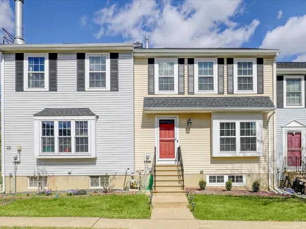 21 Gwizdak Ct, Sayreville, NJ 08872