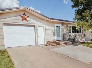 804 Hustead St, Wall, SD 57790