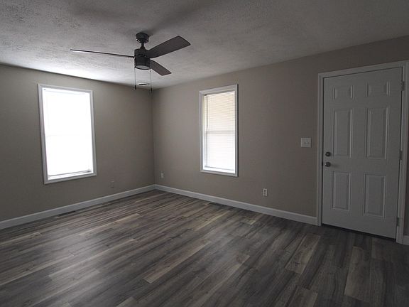 5th image of 1211 E Main St