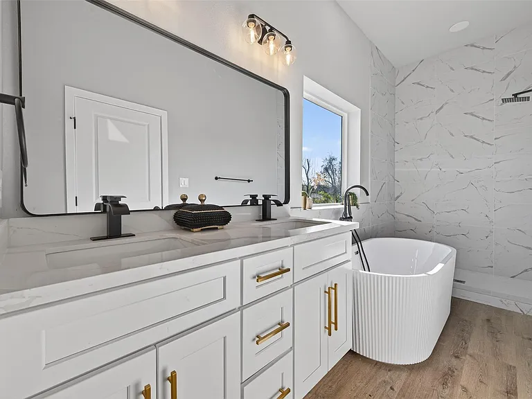 4115 Yale St — Photo 33