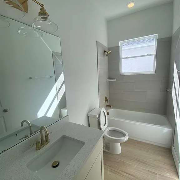 754 Reflection Lake Dr — Photo 5