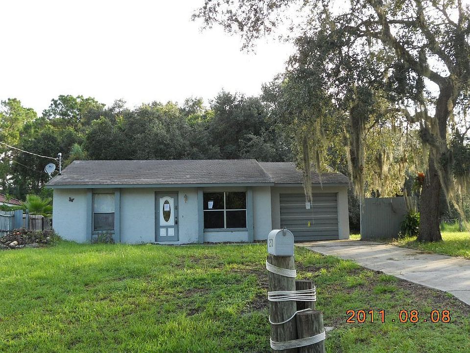 2nd image of 2570 Duchess Ln