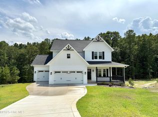 108 Woodford Ln, Vass, NC 28394
