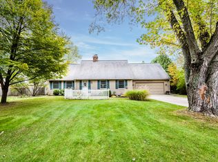 4425 Laurel Dr, Saint Joseph, MI 49085