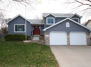 5026 Valley Forge Rd, Lincoln, NE 68521