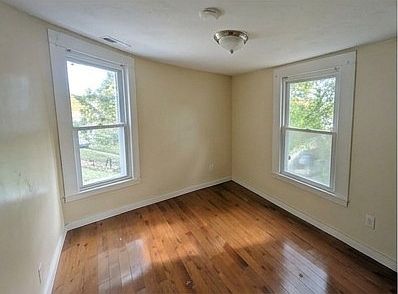 5th image of 622 Newhall St #H