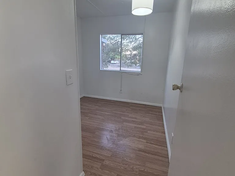 19134 W Calgary Dr — Photo 6