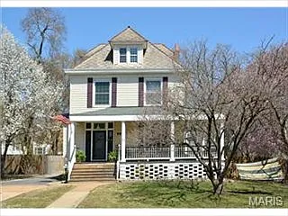 15 Lookout Ave photo 1