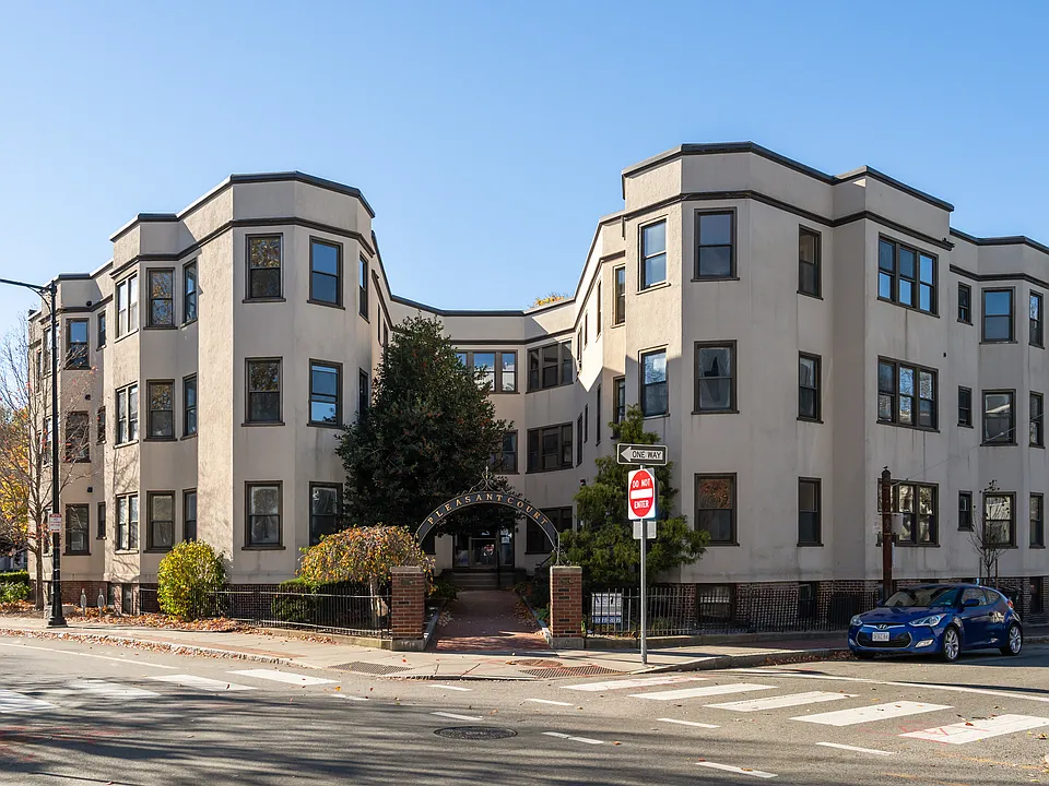 Pleasant Court