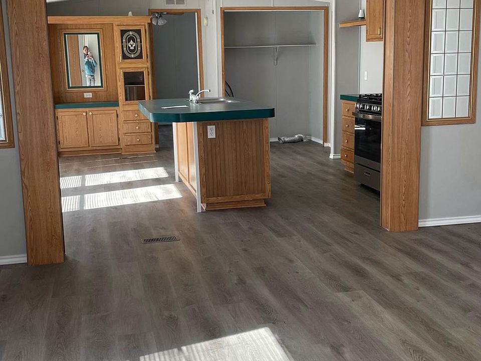 1st image of 60 River Bend Dr