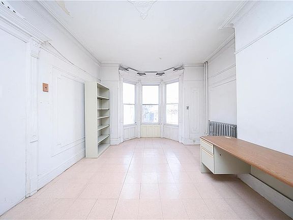 5th image of 445 52nd St