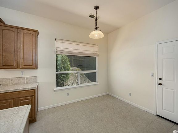 5th image of 2076 Beckett Dr
