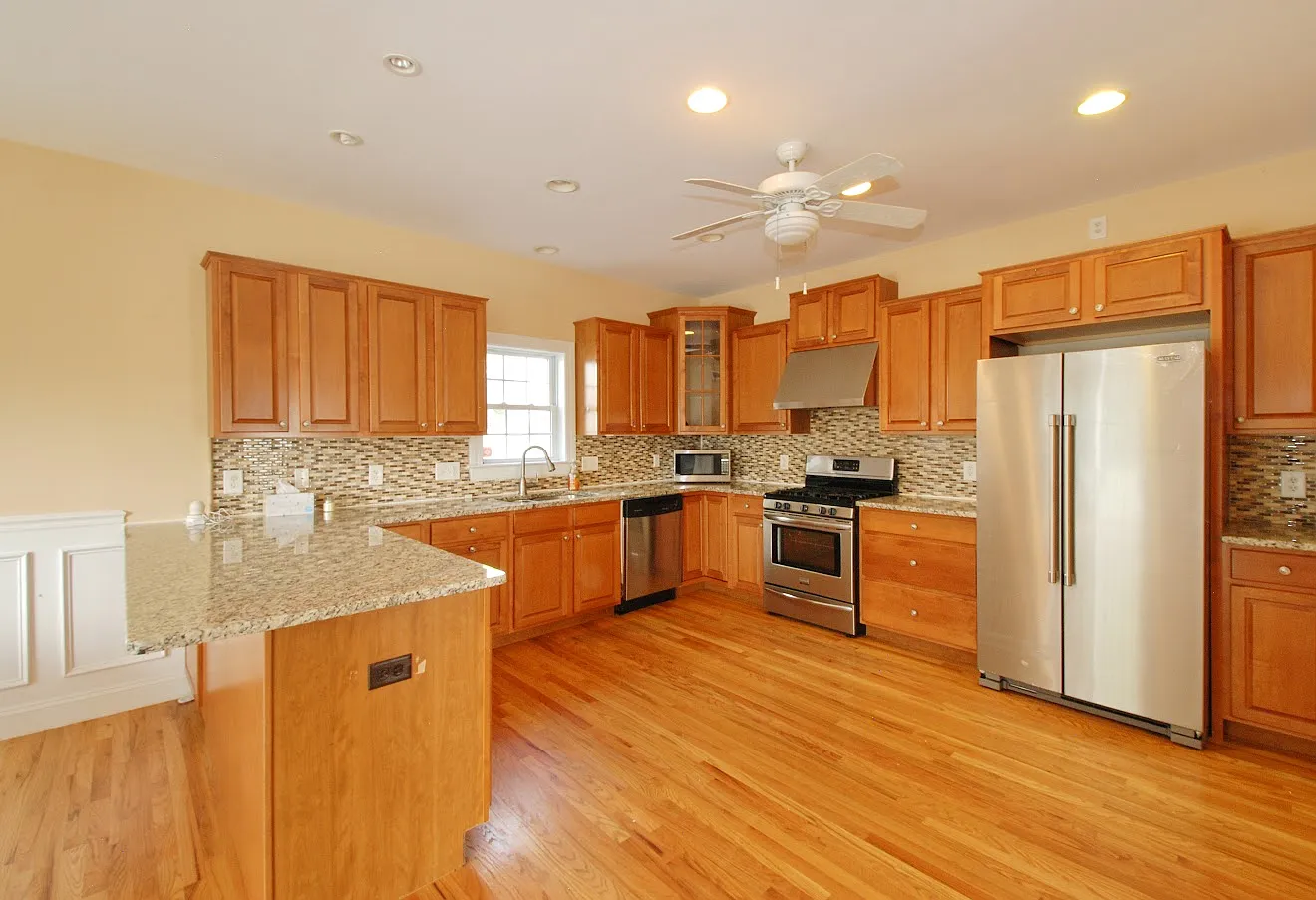 4 bed, 2250 sqft, $1,200 — Photo 1