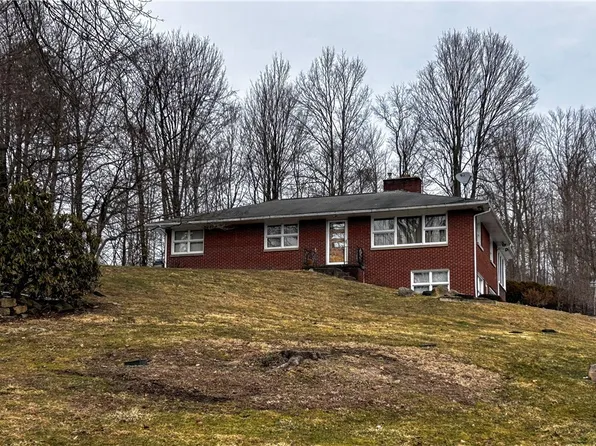 872 Yankee Run Rd, Masury, OH 44438